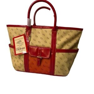 Elizabeth Arden Red and Tan Classic Tote. NWOT